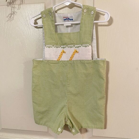 silly goose Other - Silly Goose Hand Smocked Giraffe Shortalls 12m